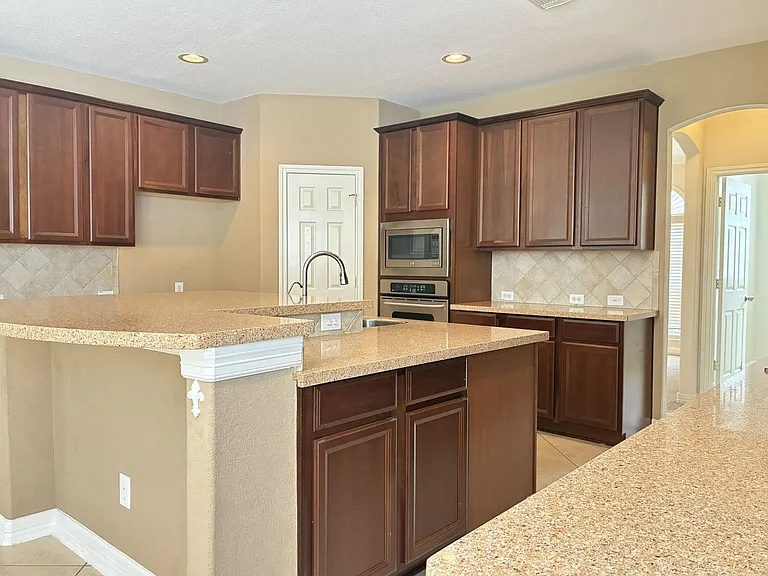 14207 Parable Ln — Photo 8