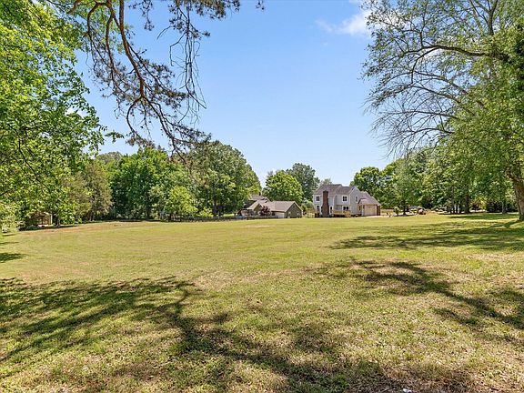 3rd image of 7709 Diamondhead Dr