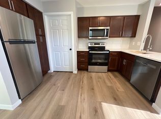 2948 King James Way APT 1, Fitchburg, WI 53719