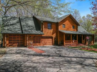119 Rustic Dr, Saint Paul, MN 55115