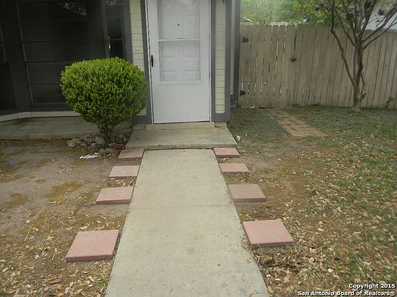 5th image of 9315 Lands Point St