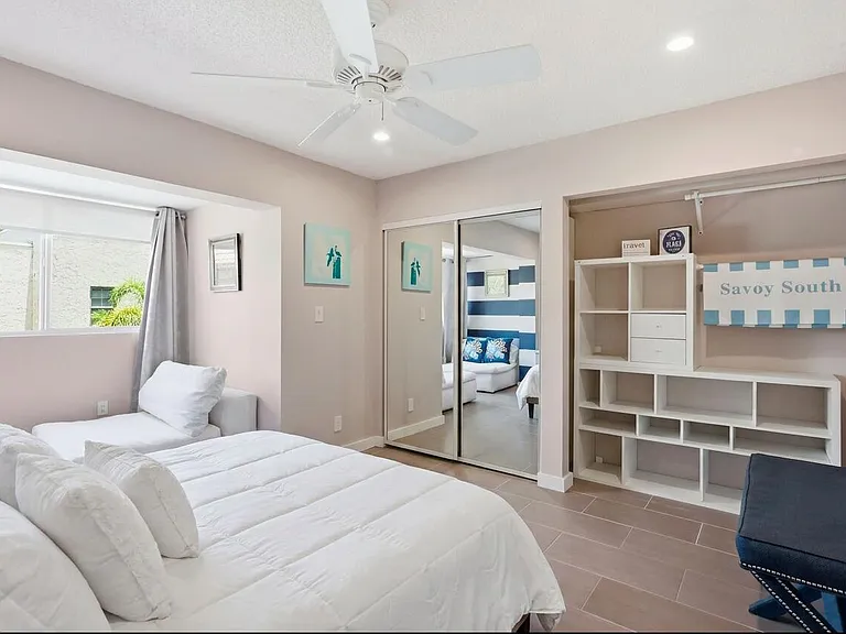 721 SE 1st Way #C11 — Photo 22