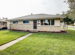 7931 W Burdick Ave, Milwaukee, WI 53219