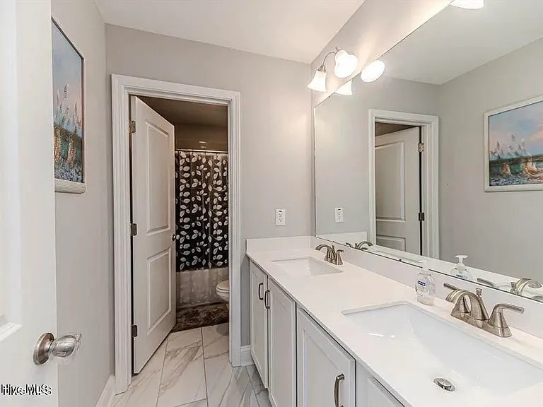 223 Burnside Dr — Photo 28