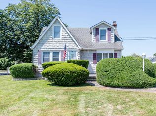 258 Arnold Ave, West Babylon, NY 11704