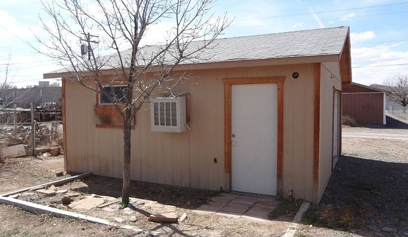 2nd image of 735 Columbia St