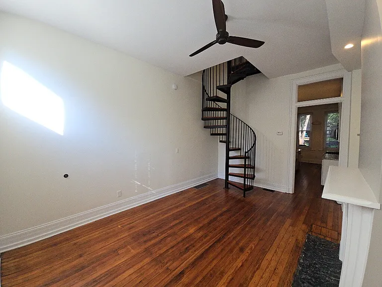 322 Mulberry St — Photo 3
