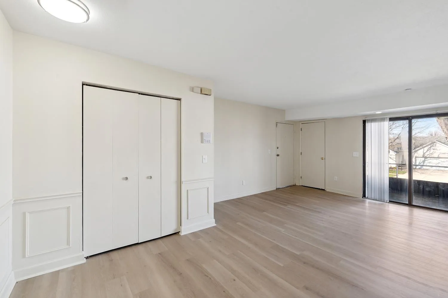2 bed, 1.5 bath, 1200 sqft, $1,100 — Photo 2