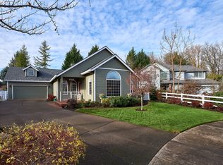 1327 NW Green View Ct, McMinnville, OR 97128
