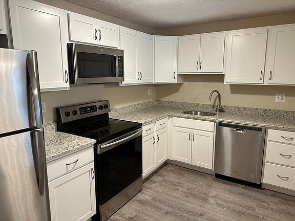 2nd image of 9 Bartemus Trl APT 304