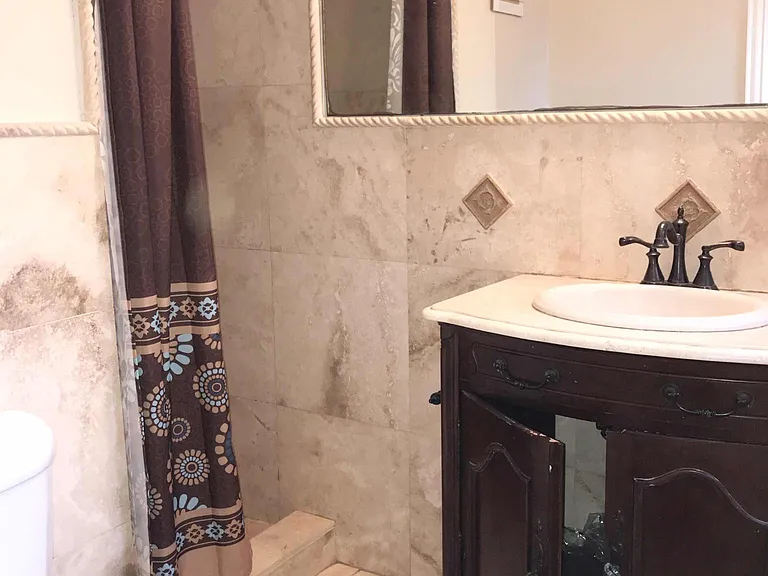 Guest (2nd) Bathroom