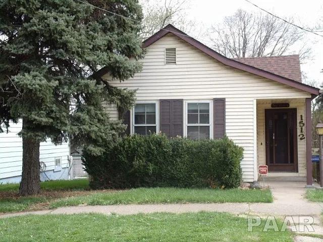 1512 NE Glendale Ave photo 1