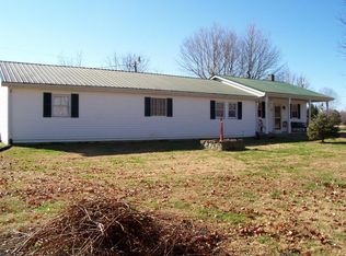 807 Barker Rd, Crab Orchard, KY 40419