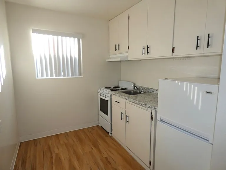 1026 S Russell Ave #D — Photo 4