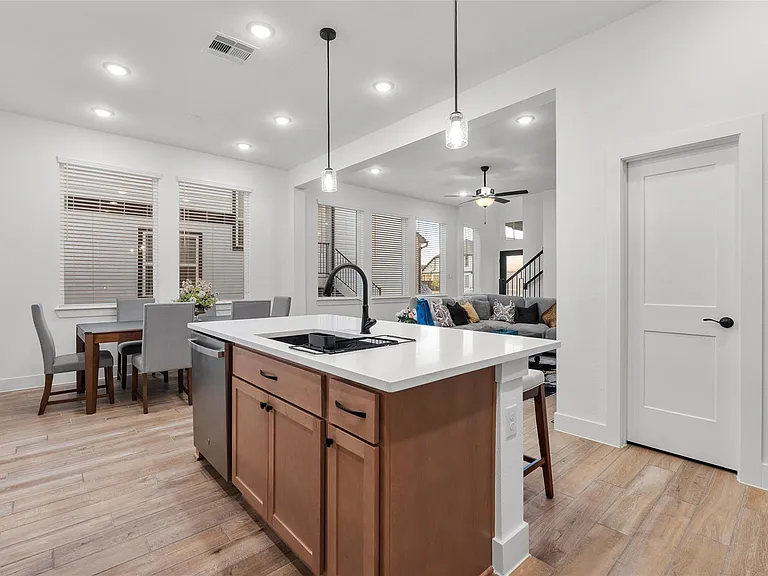 5218 Sage Hills Dr — Photo 16