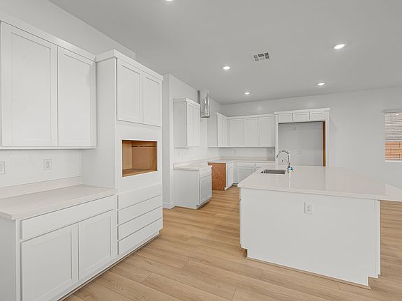 3 web or mls Lennar 10003 DECANO RIDGE ST 3