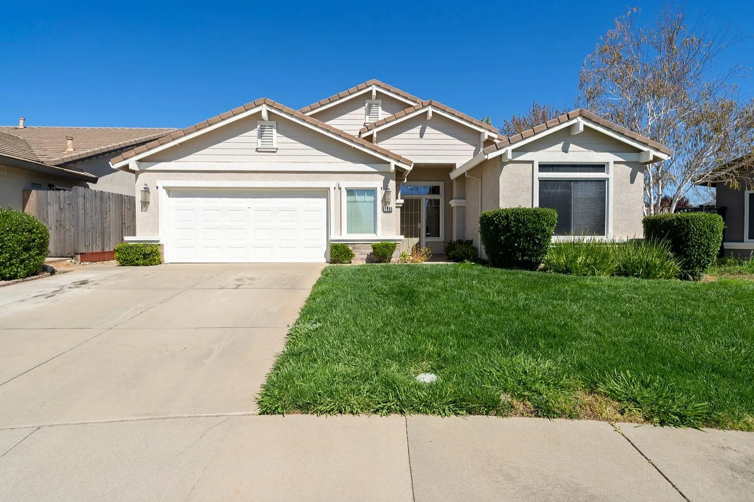 7985 Quaker Ridge Way photo 1