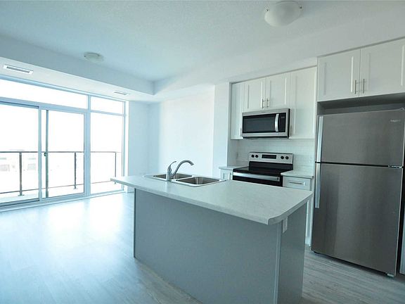 5th image of 450 Dundas St E #319
