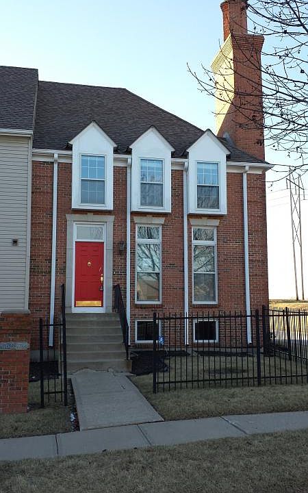 1st image of 9764 N Montclair Ave