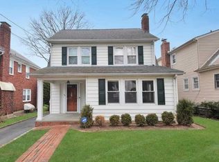 43 Fairview Ave, Port Washington, NY 11050