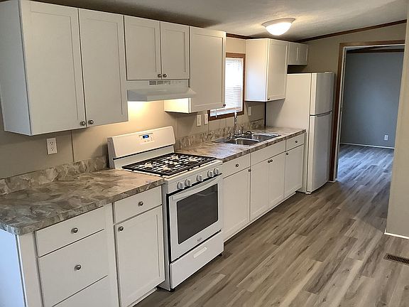 2nd image of 204 Landmark St NW #204