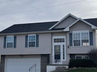 16615 Patrick Ave, Omaha, NE 68116