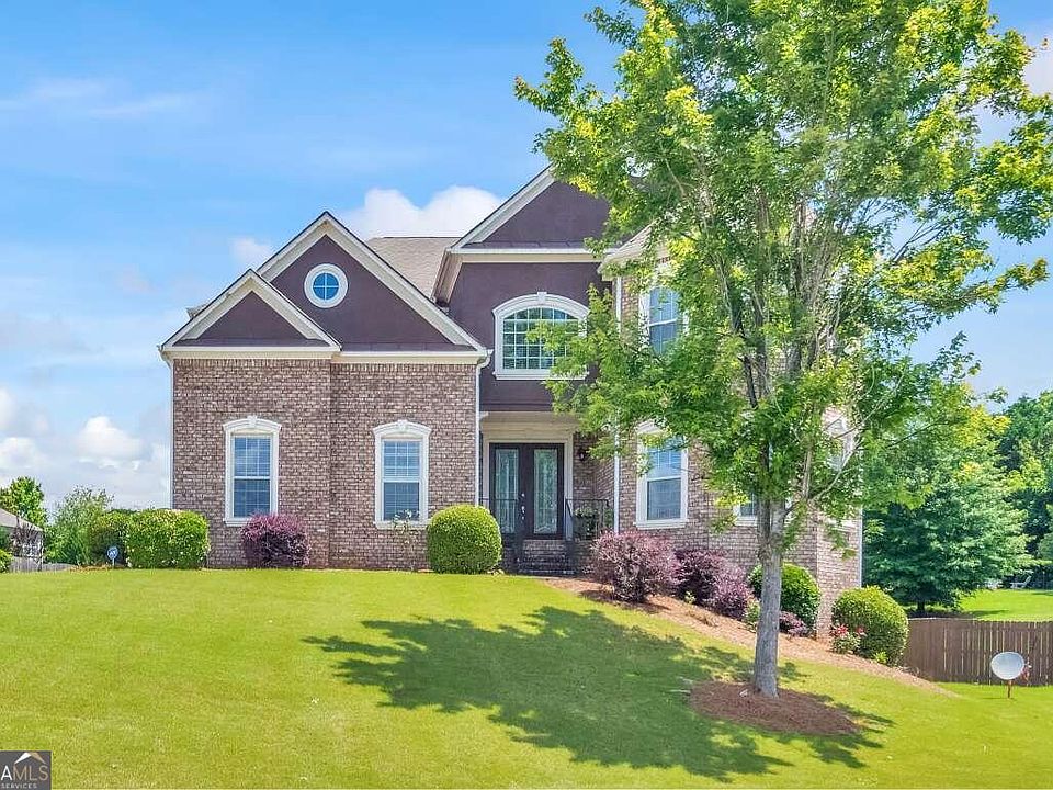 1st image of 483 Fouse Ct
