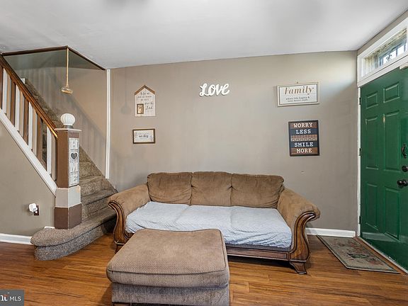 3rd image of 3317 Coral St