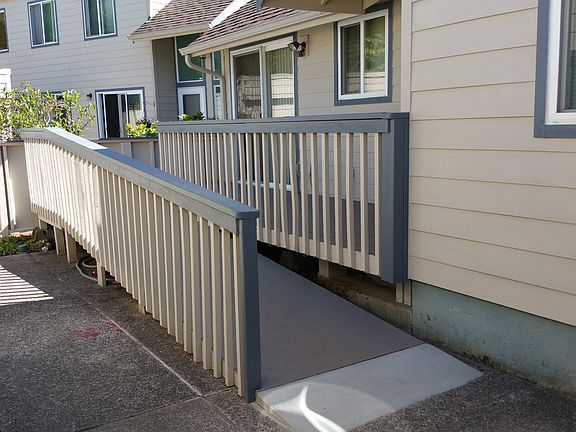 Ramp to deck/porch