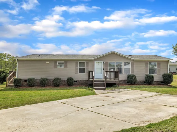 162 E Abbey Ct, Smithfield, NC 27577