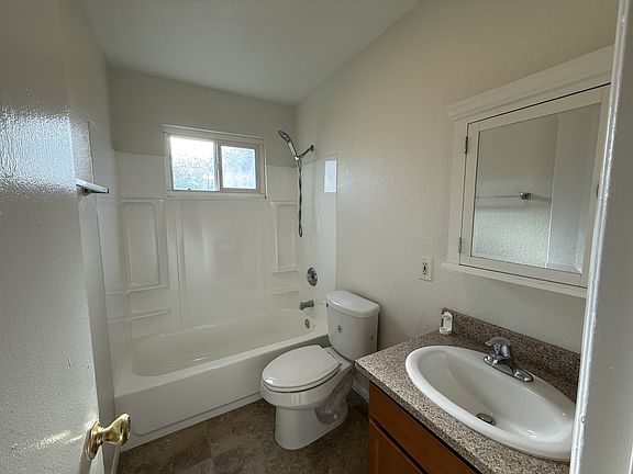 5th image of 512 Calcaterra Cir #A