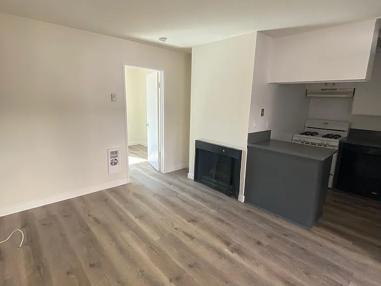 20954 Bryant St #17 — Photo 8