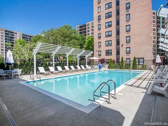 2nd image of 1427 Bedford St #2-06D
