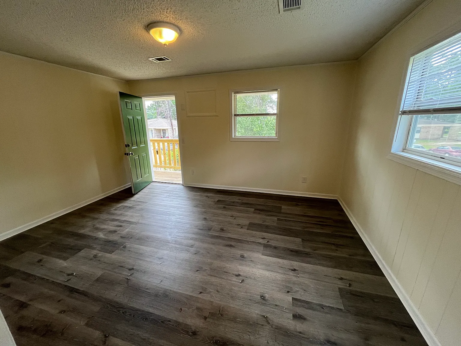2 bed, $895 — Photo 3