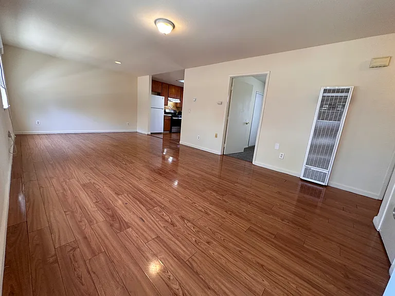 104 Davi Ave — Photo 2