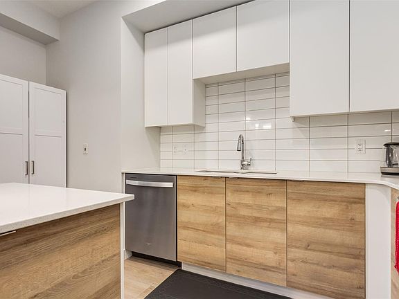 4th image of 4830 Cedar Ridge Pl #310