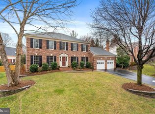 9324 Braymore Cir, Fairfax Station, VA 22039
