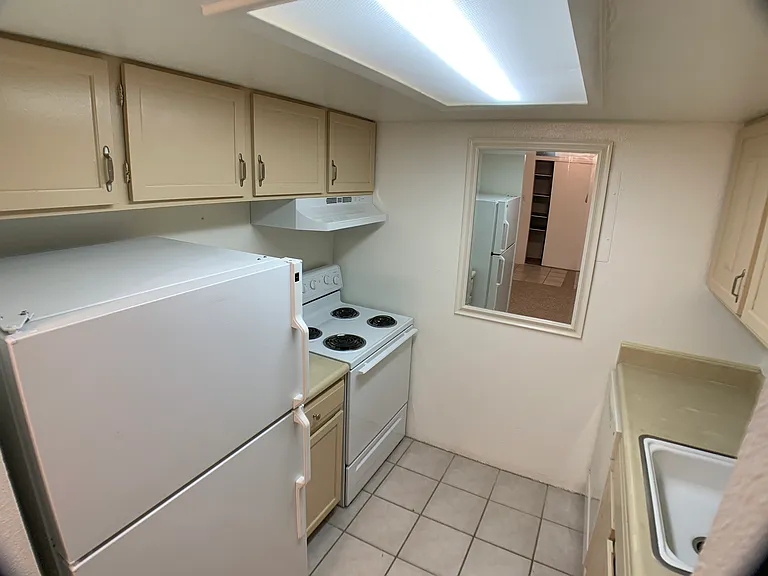 1250 Golden Cir #408 — Photo 4