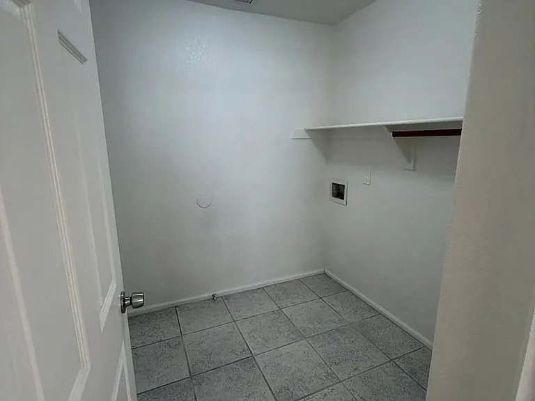 7721 W Tonto Dr — Photo 9