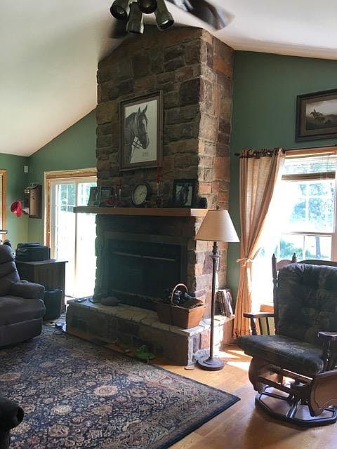 2nd image of 21630 Ladley Rd