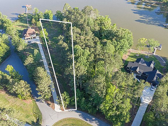 2nd image of 112 Long Point Rd