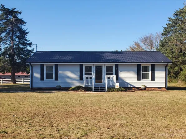 703 Old Hardin Rd, Dallas, NC 28034