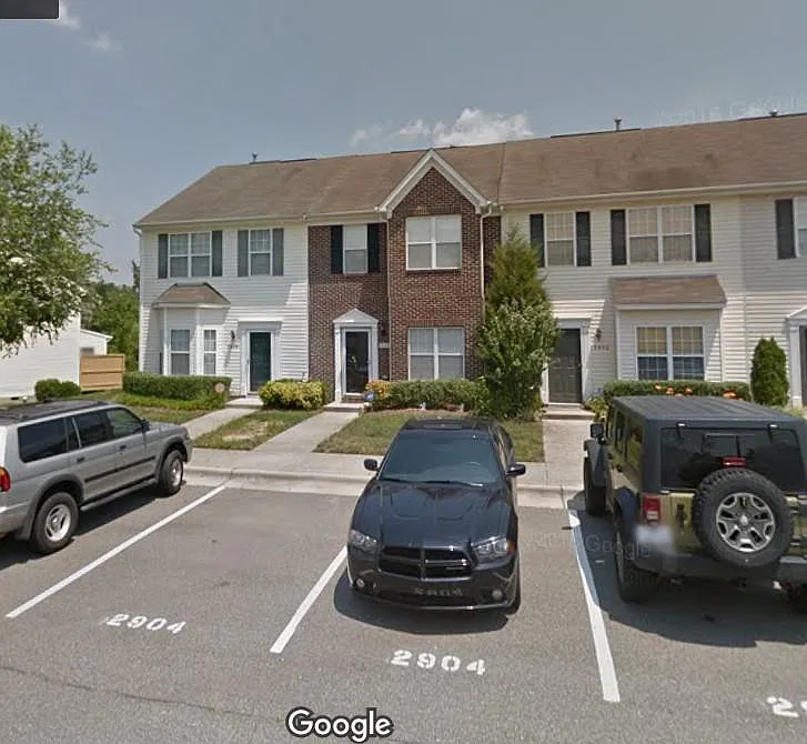 3 bed, 2.5 bath, 1460 sqft, $1,650 — Photo 2