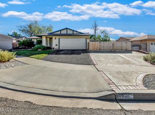 1934 E Concord Ct, Simi Valley, CA 93065