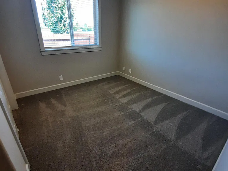 1719 NW 25th Ave — Photo 3