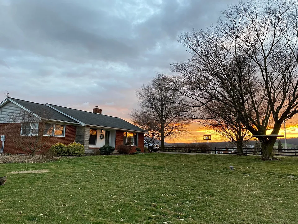 3875 Mount Clinton Pike