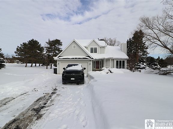 2nd image of 1524 Sweet Rd