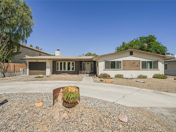 2nd image of 331 S Tonopah Dr