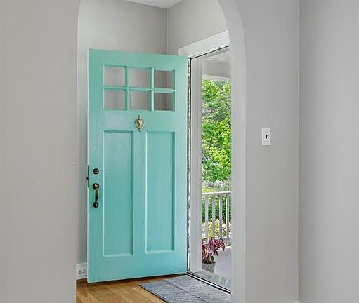 5th image of 1811 Maple Shade Ln