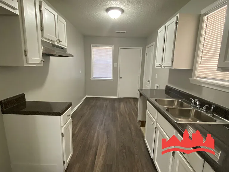 3572 Suzanne Dr — Photo 6